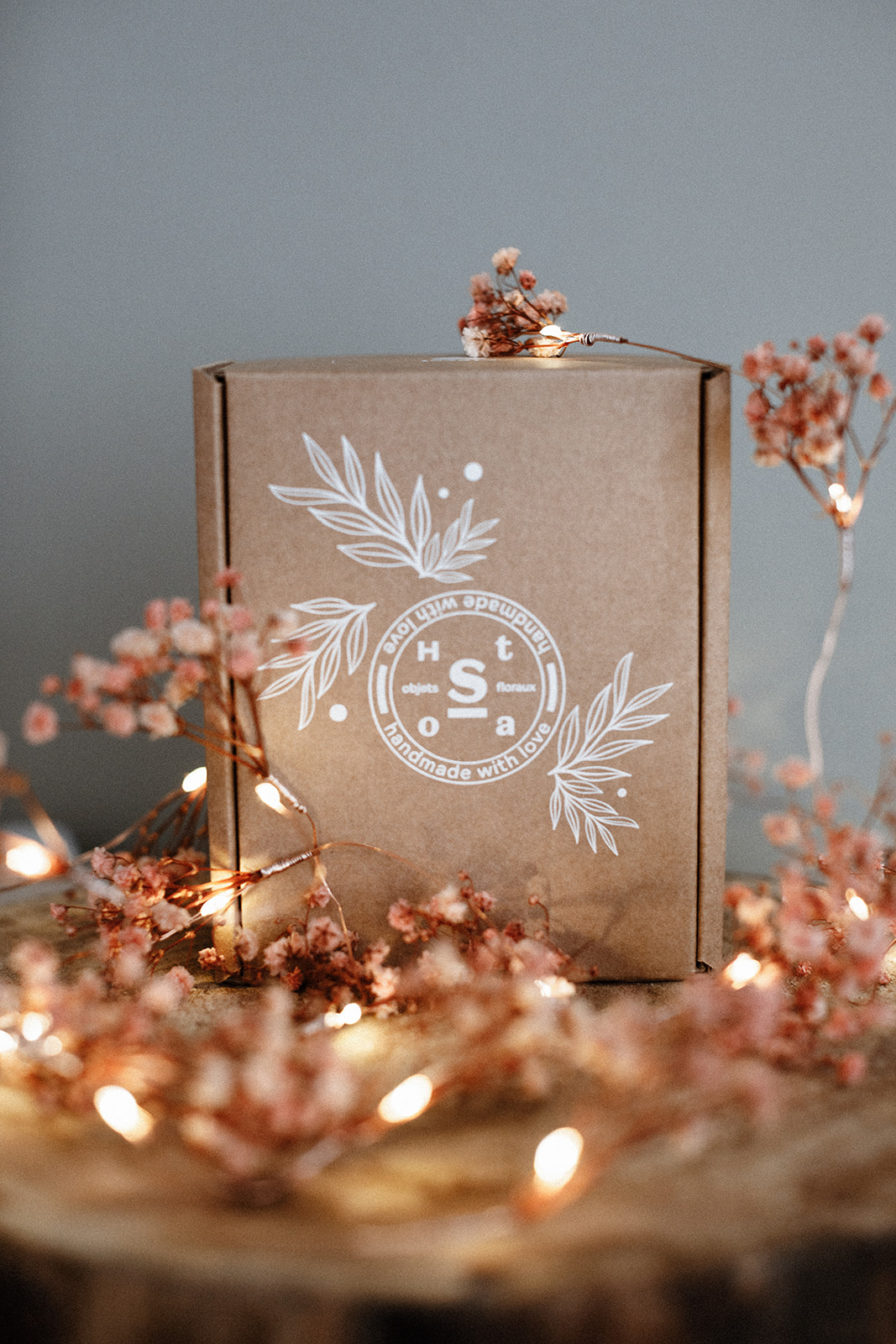 guirlande lumineuse de fleurs séchées décoration de fête naturelle made in france toulouse fleuriste cuivre et gypsophile