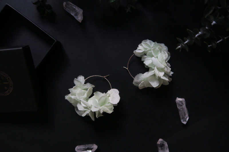 bijou fleurs séchées créoles boucles d'oreille or hortensia stabilisé idée cadeau femme