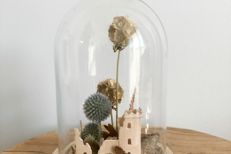 cloche chateau chardon décorative veilleuse lampe artisan français bois fleurs séchées chambre enfant