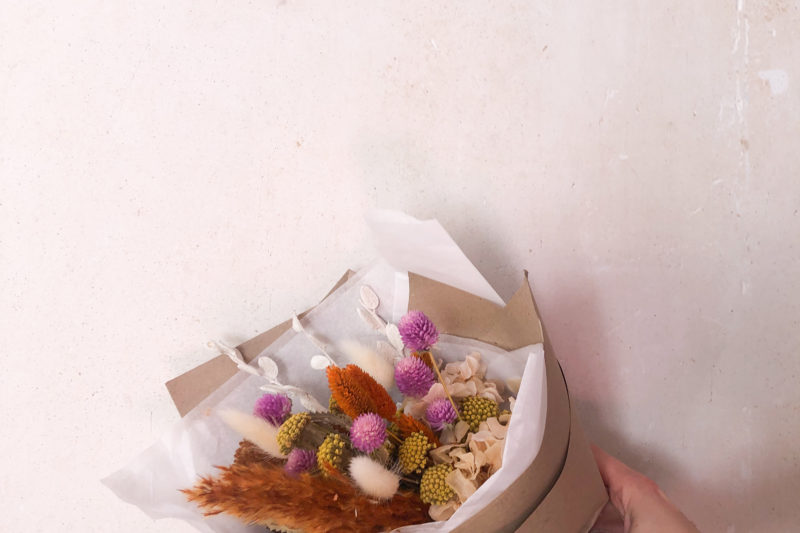 bouquet orange rose fleurs séchées durable toulouse fleurs françaises idée cadeau maman femme fleuriste atelier