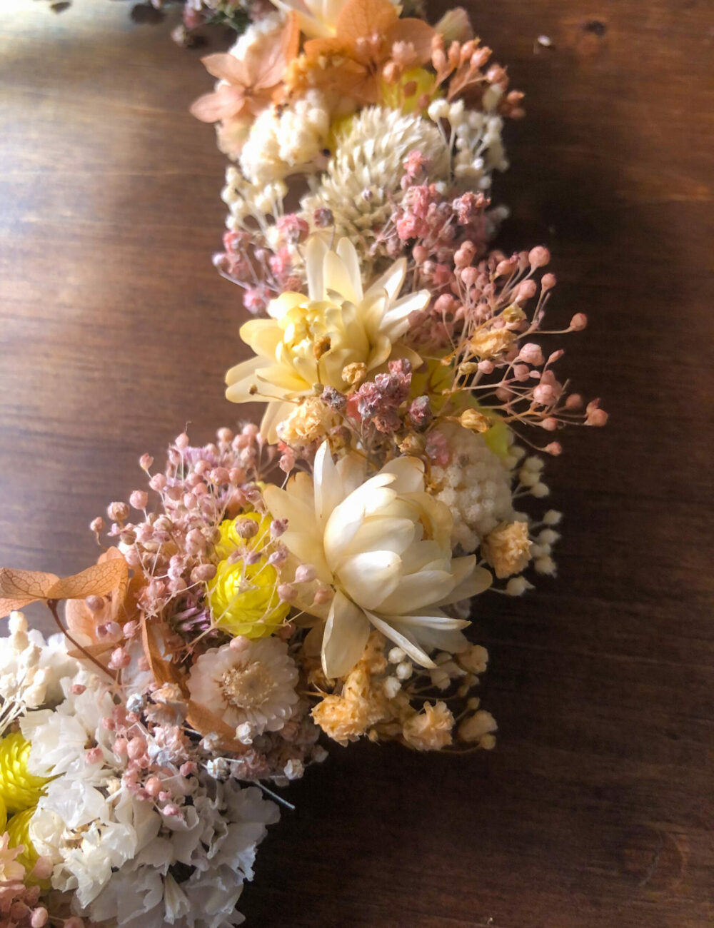 Couronne de fleurs séchées rose citron – Image 2